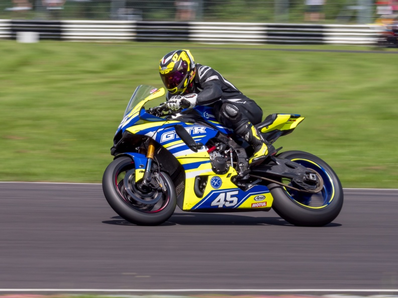 Motorcycle National (by NG Road Racing) on Sunday 28th July 2024 at Castle Combe Race Circuit
