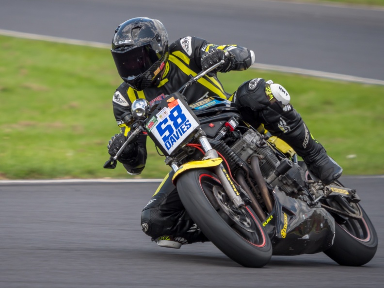 Motorcycle National (by NG Road Racing) on Sunday 28th July 2024 at Castle Combe Race Circuit