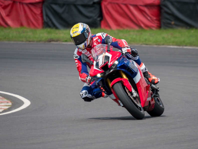 Motorcycle National (by NG Road Racing) on Sunday 28th July 2024 at Castle Combe Race Circuit
