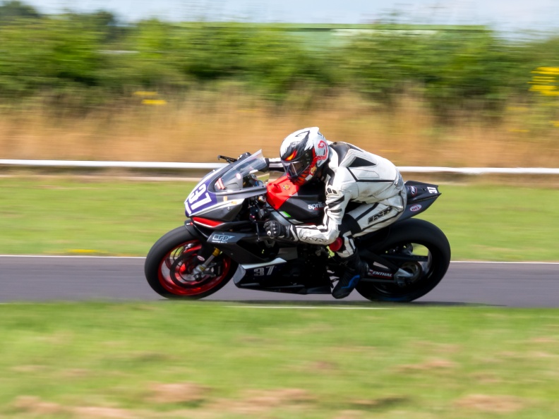 Motorcycle National (by NG Road Racing) on Sunday 28th July 2024 at Castle Combe Race Circuit