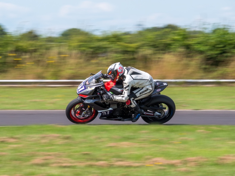 Motorcycle National (by NG Road Racing) on Sunday 28th July 2024 at Castle Combe Race Circuit