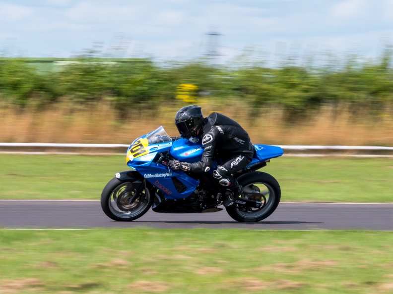 Motorcycle National (by NG Road Racing) on Sunday 28th July 2024 at Castle Combe Race Circuit