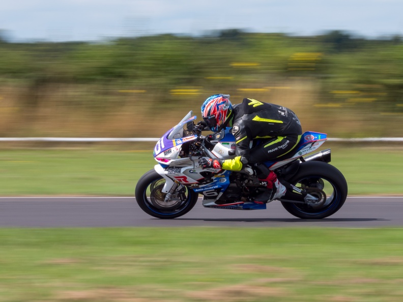 Motorcycle National (by NG Road Racing) on Sunday 28th July 2024 at Castle Combe Race Circuit