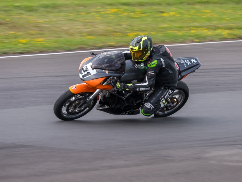 Motorcycle National (by NG Road Racing) on Sunday 28th July 2024 at Castle Combe Race Circuit