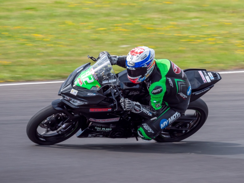 Motorcycle National (by NG Road Racing) on Sunday 28th July 2024 at Castle Combe Race Circuit