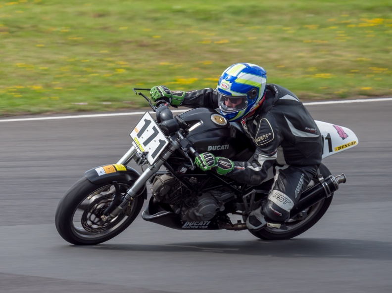 Motorcycle National (by NG Road Racing) on Sunday 28th July 2024 at Castle Combe Race Circuit